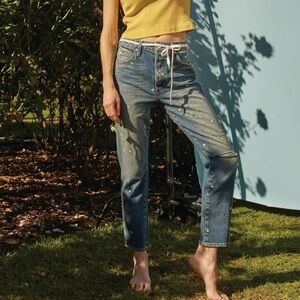 AMO Chloe Crop Jean with embroidery in Dive Bar Destroy size 28